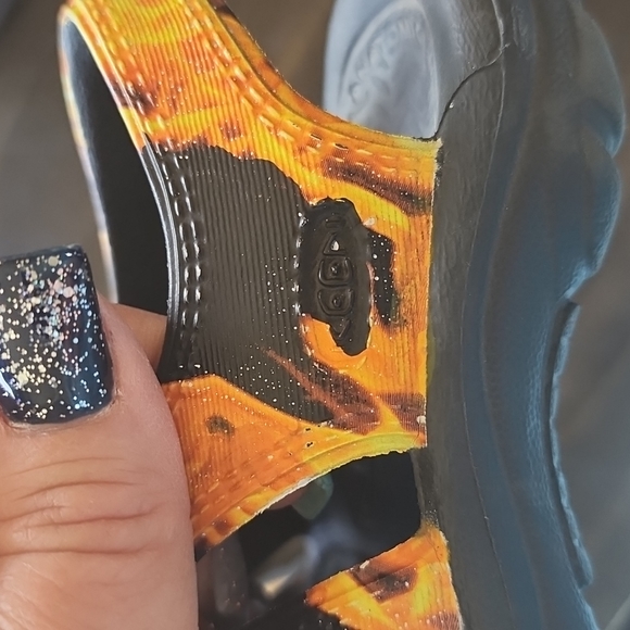 Keen waterproof sandals size 10 in kids - Picture 6 of 6